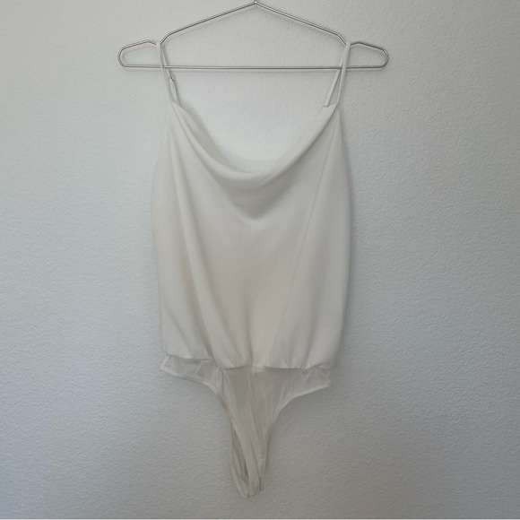 ASTR The Label White Cowl Neck Bodysuit Size Small - Picture 1 of 4